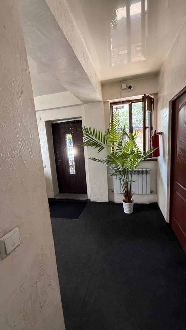 Пана Hotel Almaty Bagian luar foto